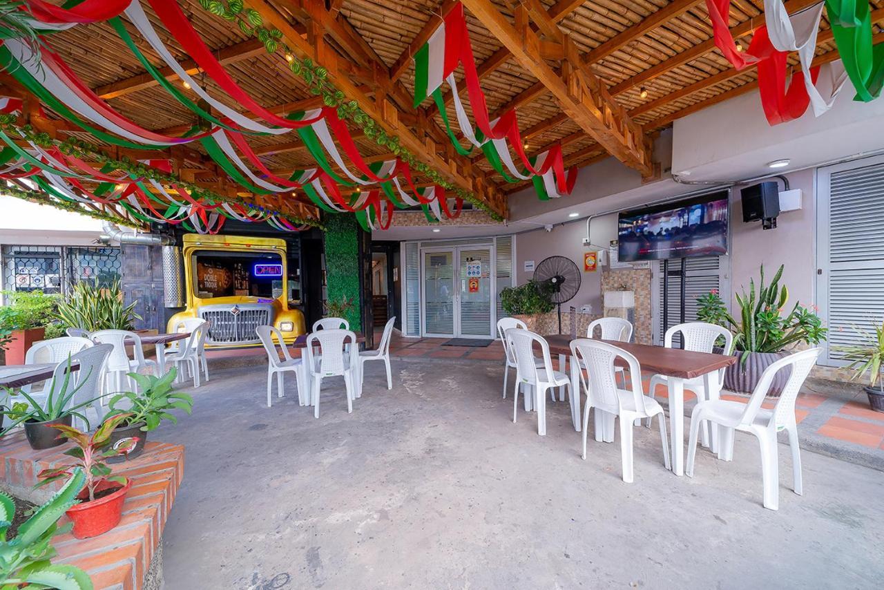 Hotel Ayenda Baly Express Malambo Exterior foto